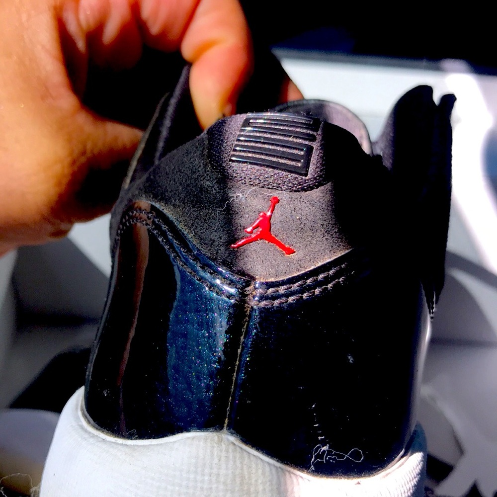 Jordan low cut tennis shoes